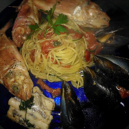 Hotel Ristorante Antica Marina Nicotera Exteriör bild