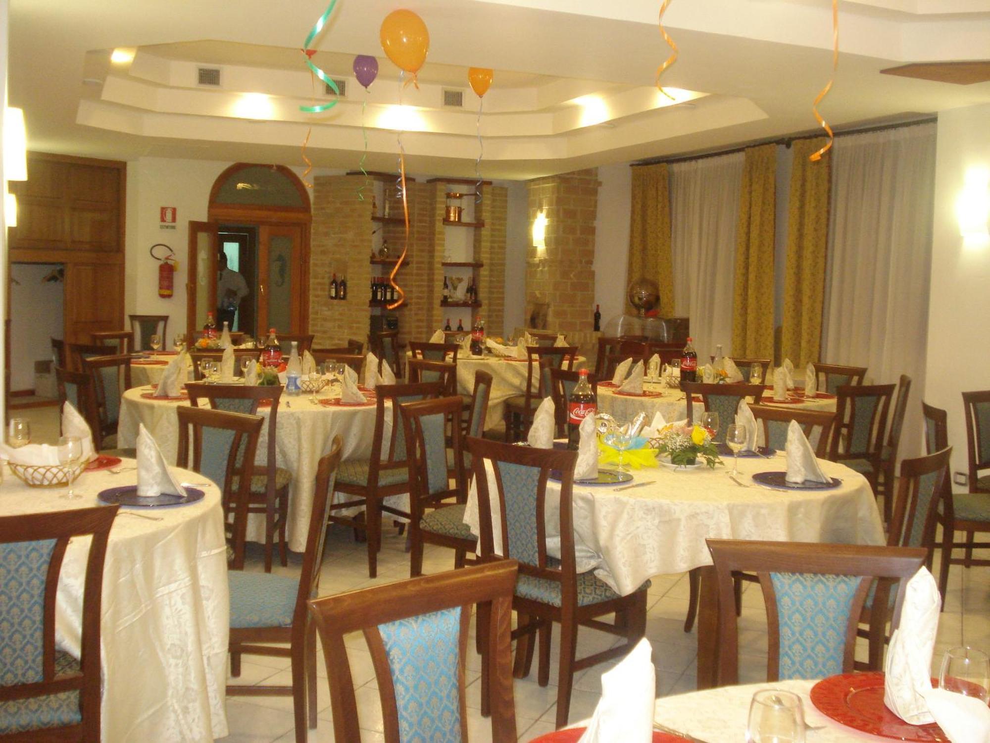 Hotel Ristorante Antica Marina Nicotera Exteriör bild