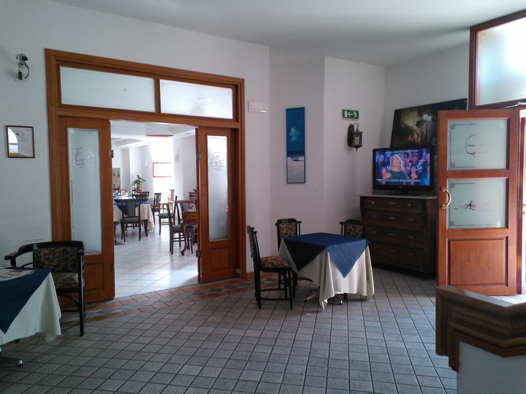 Hotel Ristorante Antica Marina Nicotera Exteriör bild